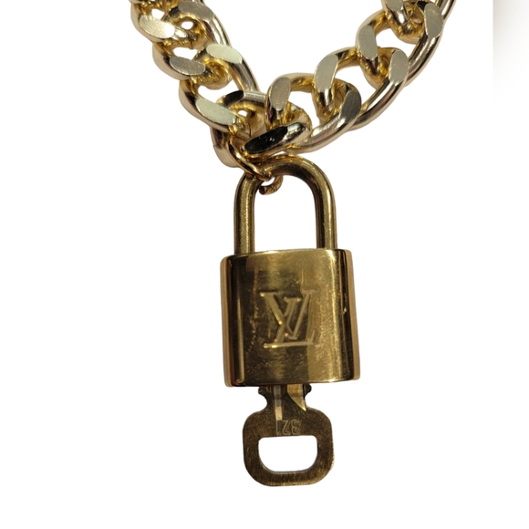 #321 AUTHENTIC Louis Vuitton Lock+ 1 Key Comes with unbranded Chain - Picture 3 of 4